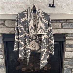 Market & Spruce Aztec Patterned Gray and Cream Women's Sweater